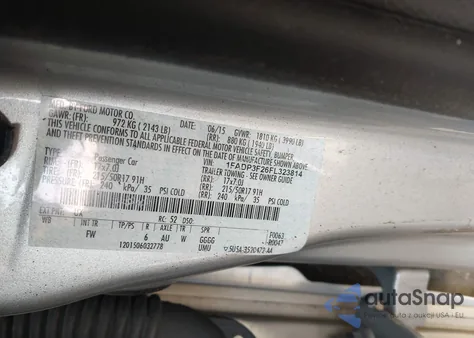 2015 Ford Focus Se z USA, uszkodzony, nr VIN 1FADP3F26FL323814